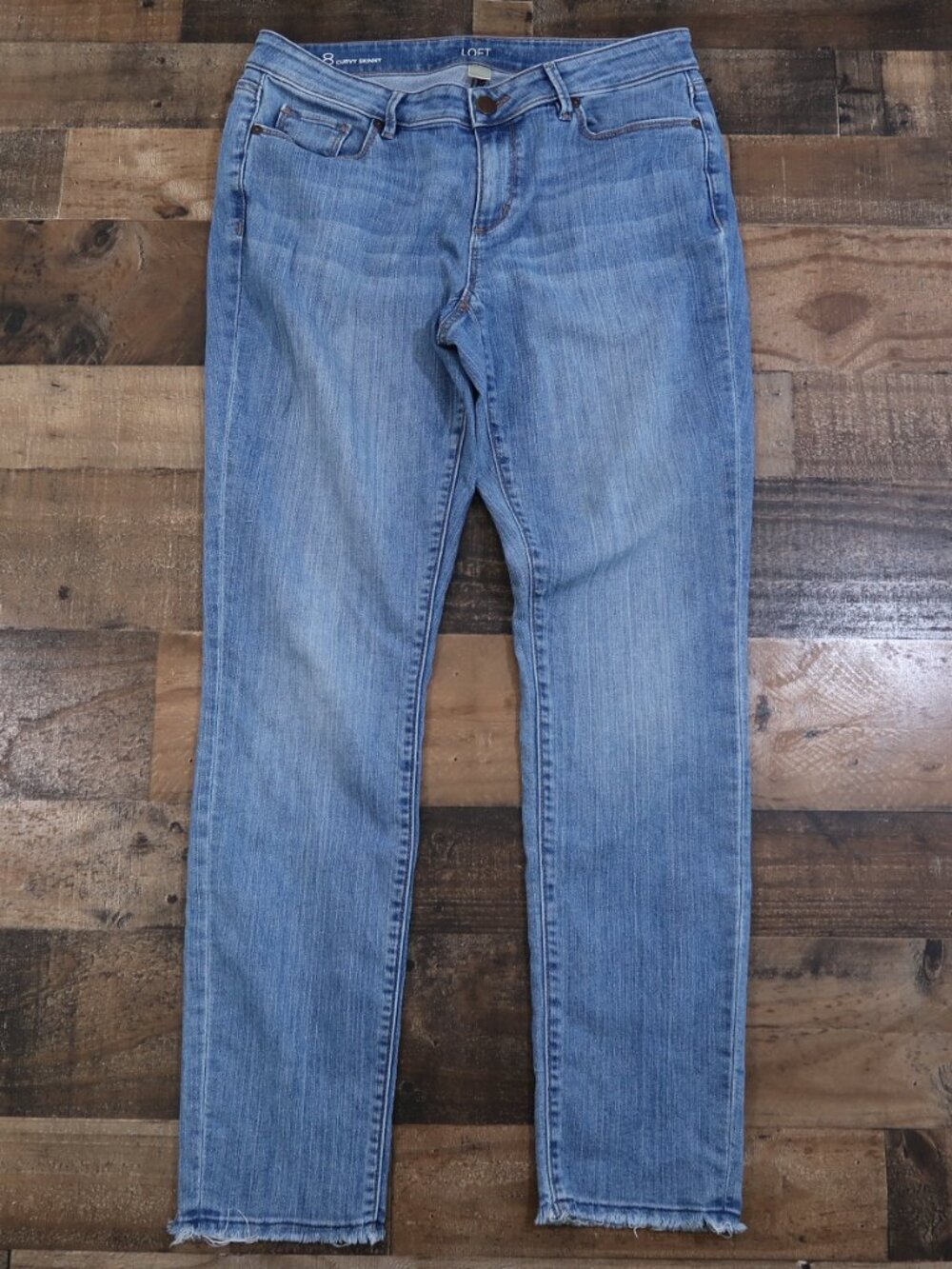 LOFT Outlet Womans Size 8 Curvy Skinny Jeans Light Wash Raw Hem Ann Taylor